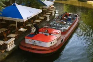 Elektrische bierboot in de vaart featured image