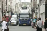 “Euro 3 trucks niet, Euro 3 bussen wèl in Amsterdamse milieuzone” featured image