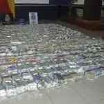 Foto's: Dakar truck vol met drugs en wapens