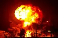 Foto’s/VIDEO: Zeer grote brand in verpakkingsbedrijf chemicaliën featured image