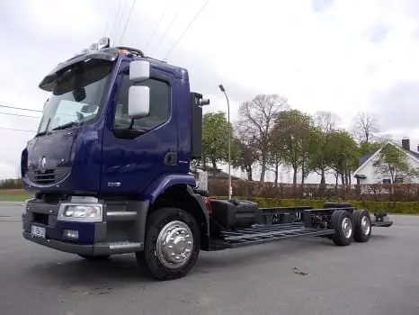 Truckdealer bouwt eigen Renault Midlum featured image