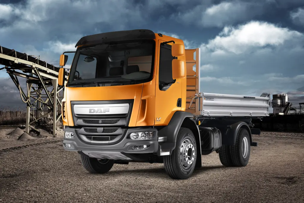 DAF-New-LF-Construction-Euro-6-01