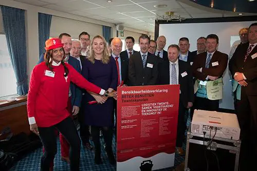 900 trucks van de weg door diepere Twentekanalen featured image