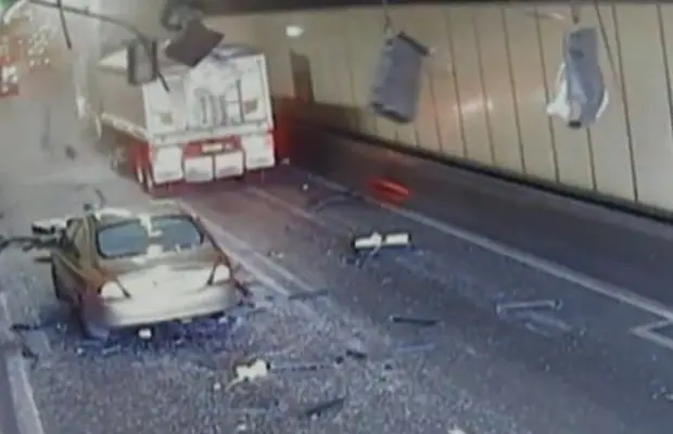 Schade door te hoge vrachtwagens in tunnels – update featured image