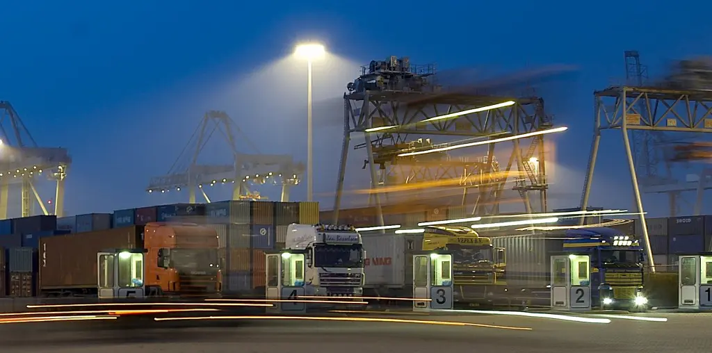 Eén op tien chauffeurs benaderd door criminelen in Rotterdamse haven featured image