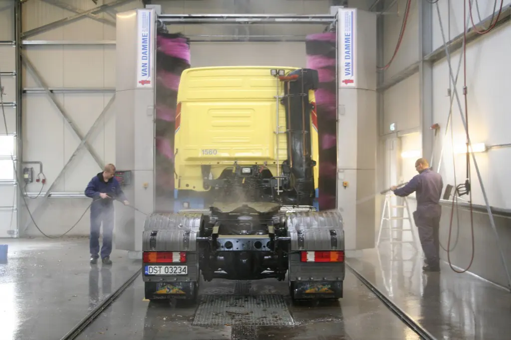 Nieuwe, geautomatiseerde wasstraat bij KTTC in Nisse featured image