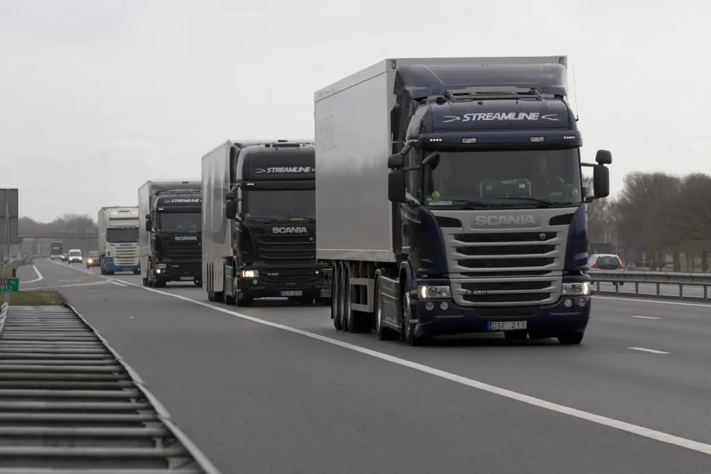 Platooning kan transportbedrijf jaarlijks miljoen euro opleveren featured image