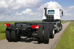 Opbouw Daf CF 8x4 met Wide Spread Gestuurde achteras 43 ton