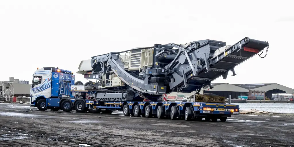 Van Wijgerden Nooteboom Manoovr 2 - mid res.jpg