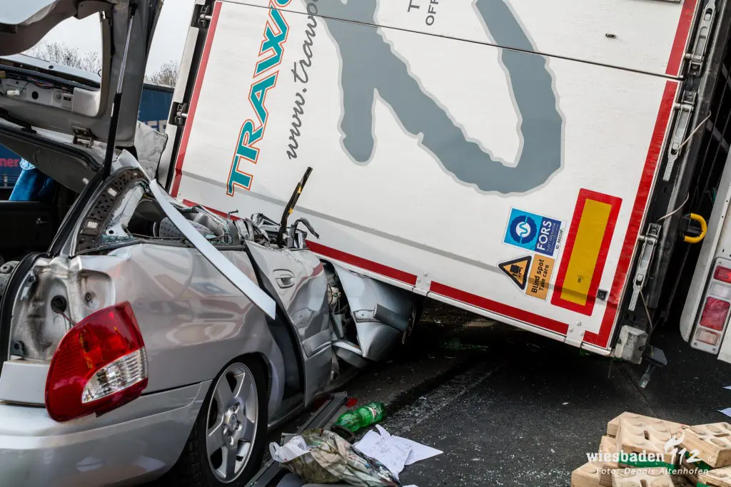 Rode Kruis: ‘Ga niet filmen, ga helpen’ featured image