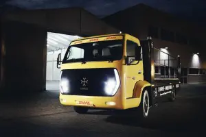 Charge Paris DHL livery