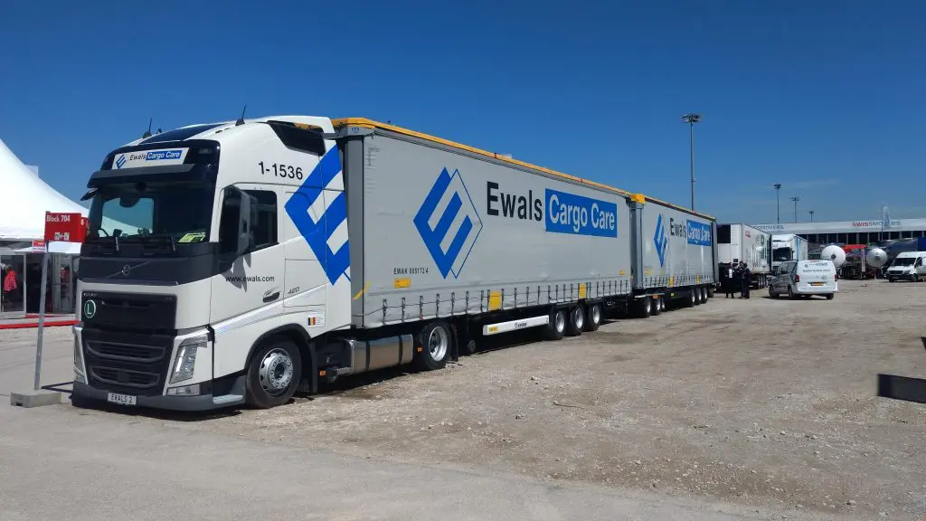 Truckfabrikanten willen super-LZV’s door heel Europa featured image