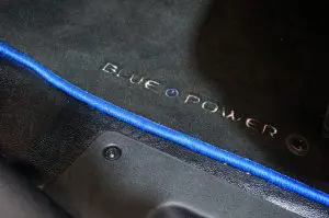 Aandacht voor detail: Blue Power detail in de vloermat.