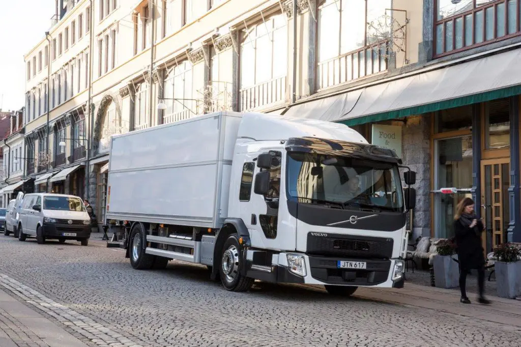 Foto’s: Volvo past FE LEC aan voor beter gebruik in de stad featured image