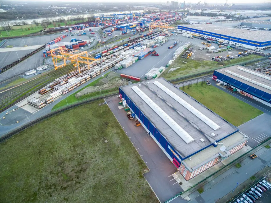 Samenwerking containerbinnenvaart op route Duisburg-Rotterdam featured image