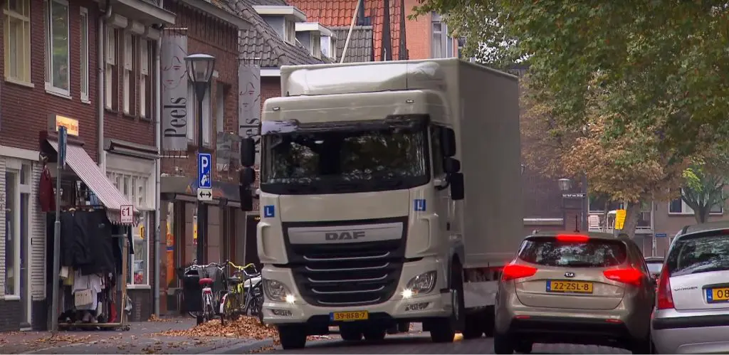 CBR ziet af van coronaschermen in examenvoertuigen featured image