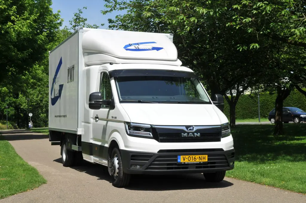 MAN TGE met slaapcabine voor Peter Maessen Transport featured image