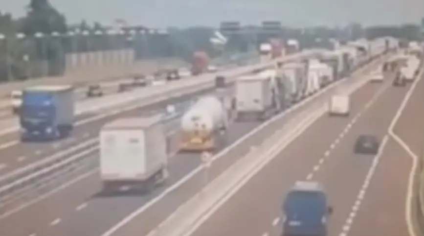 VIDEO – File-ongeval aan basis inferno Bologna featured image