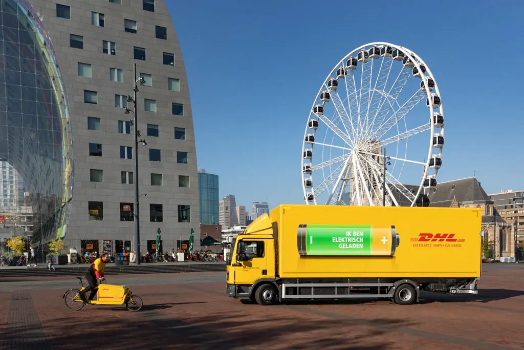 DHL door Rotterdam met elektrische Emoss featured image