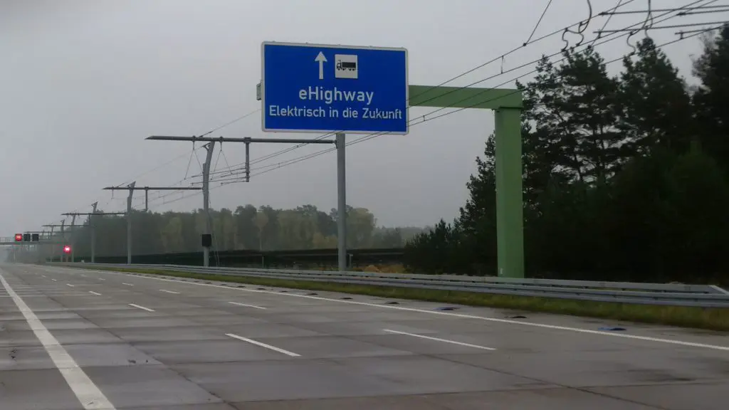 Proef met trucks aan bovenleiding gestart featured image
