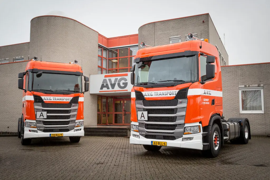 Twee nieuwe Scania’s S450 voor AVG featured image