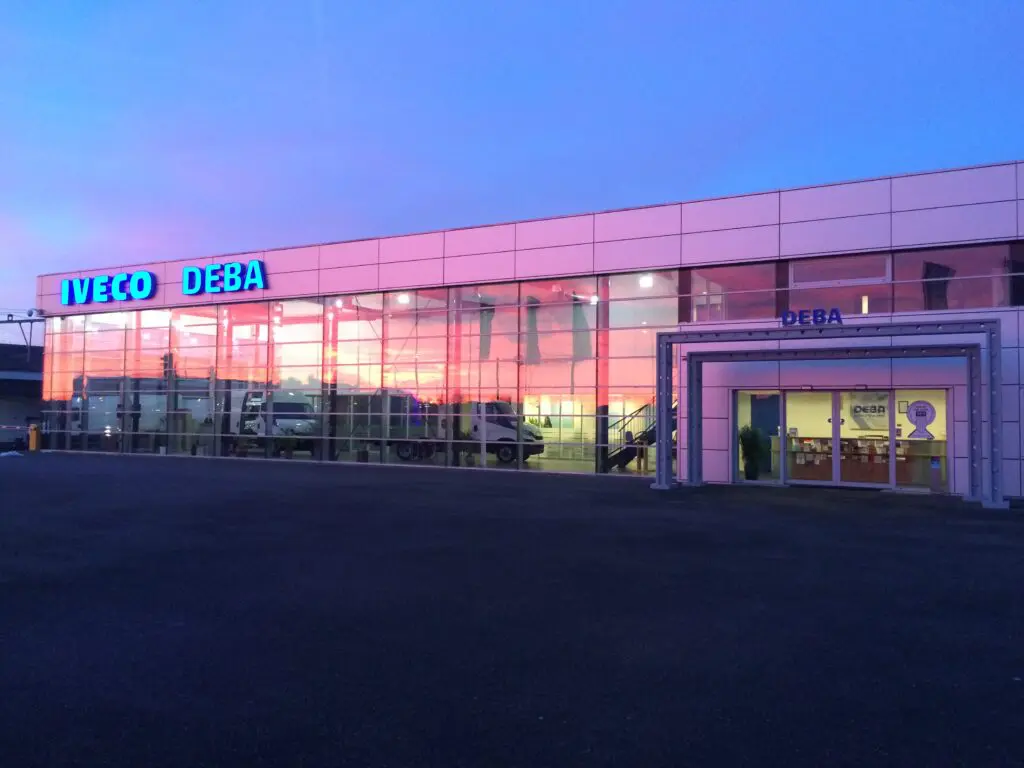 Iveco Schouten neemt DEBA Bedrijfswagens over featured image