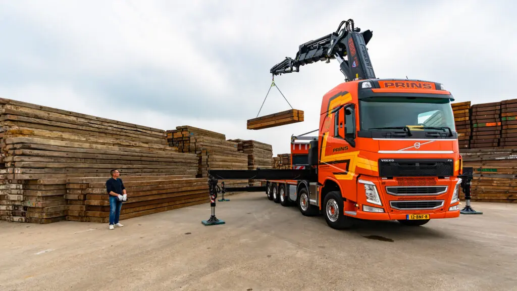 Machtige 500 pk Volvo FH voor Prins Transport featured image
