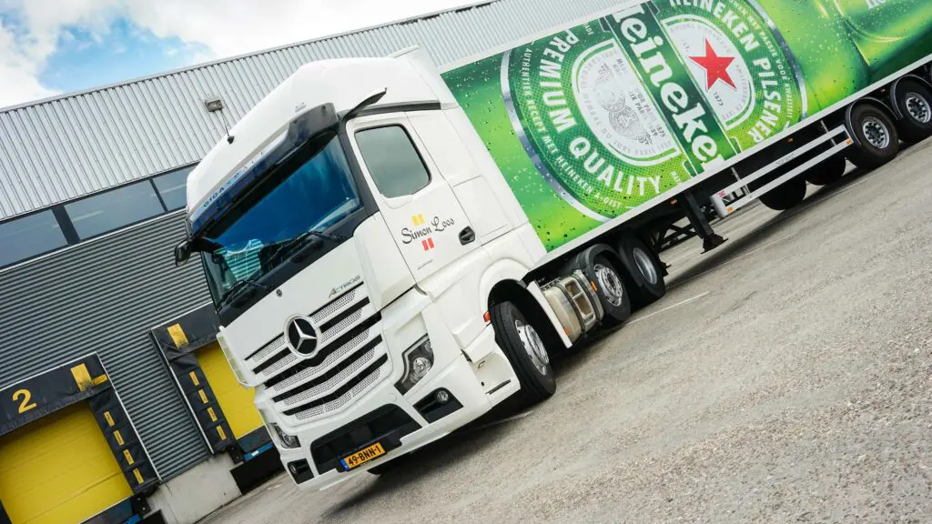 Simon Spiegelloos met nieuwe Actros featured image