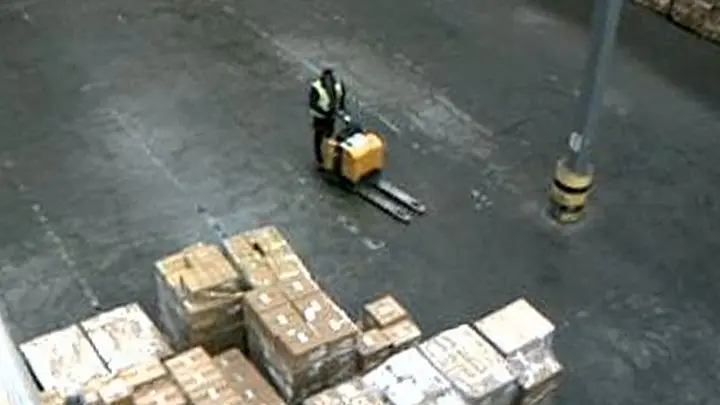 VIDEO – Miljoenenbuit bij diefstal elektronica uit warehouse Schiphol featured image