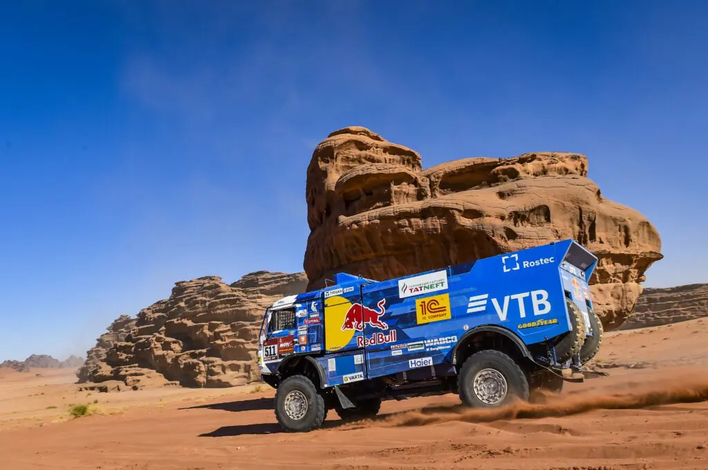 Karginov wint in Dakar; Team de Rooy vermaakt zich featured image