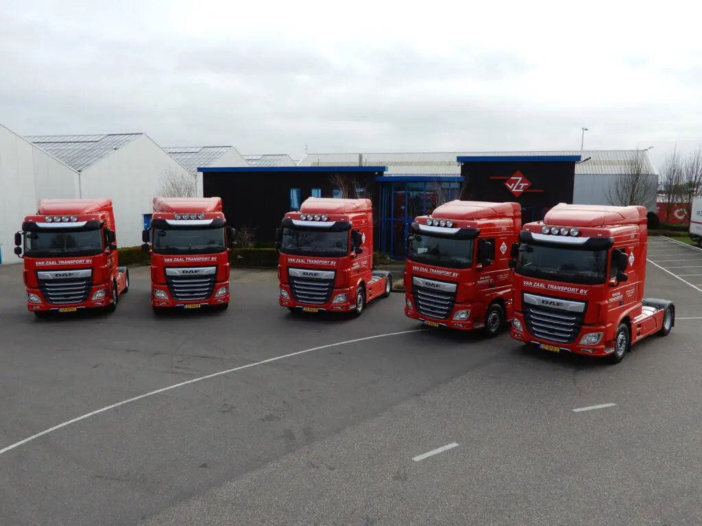 Foto’s: Vijf nieuwe DAF’s voor Van Zaal Transport featured image