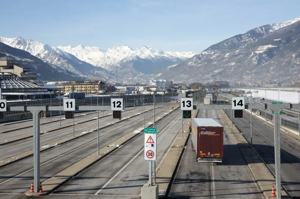 Euro 4 trucks geweerd uit Mont Blanc-tunnel featured image