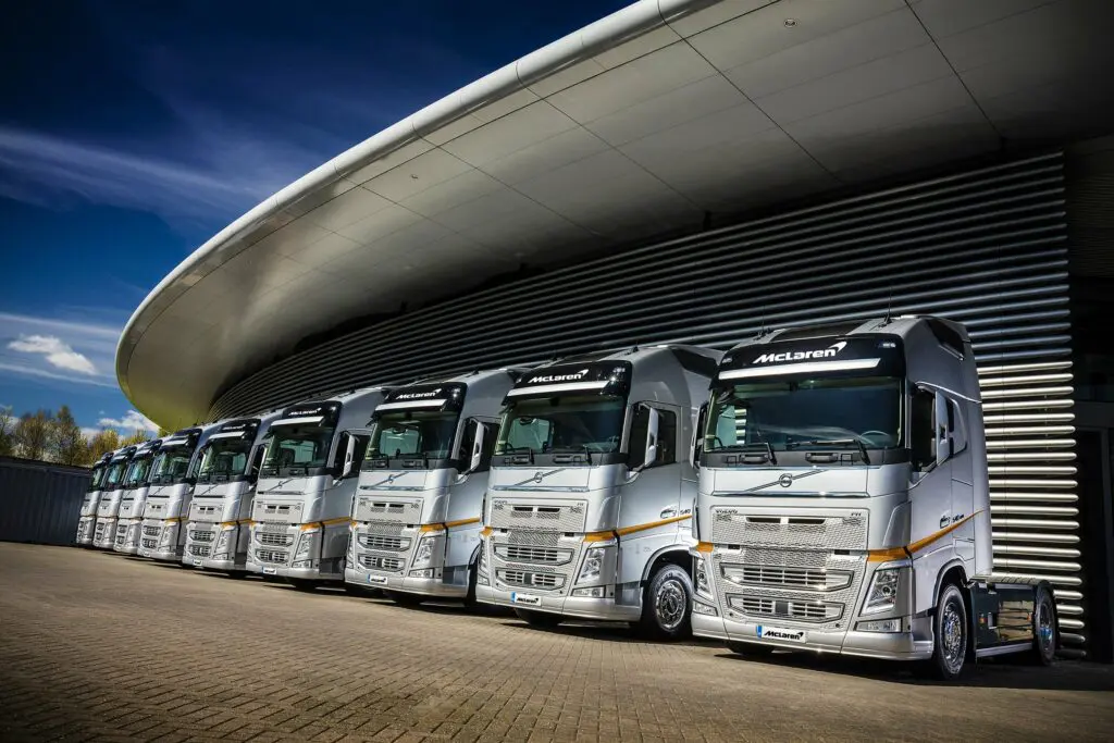 Foto’s: Wie wil de Volvo’s van McLaren F1 overnemen? featured image