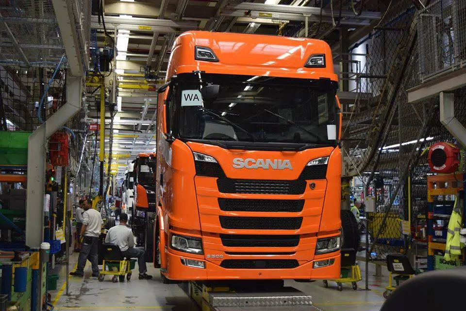 Koning bezoekt Port of Zwolle en praat met Scania over waterstoftrucks featured image