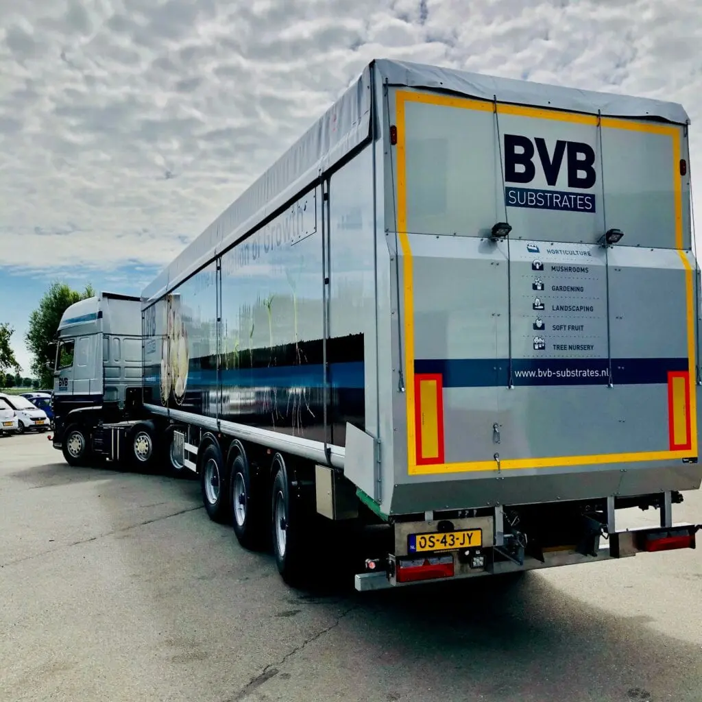 Foto’s: 35ste Kraker-trailer met hakselkast voor BVB Substrates featured image