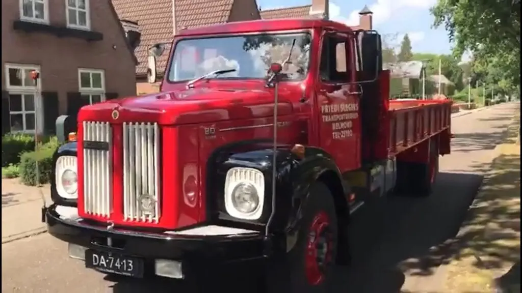 VIDEO – Friedi (91) krijgt een Scania voor zijn verjaardag featured image