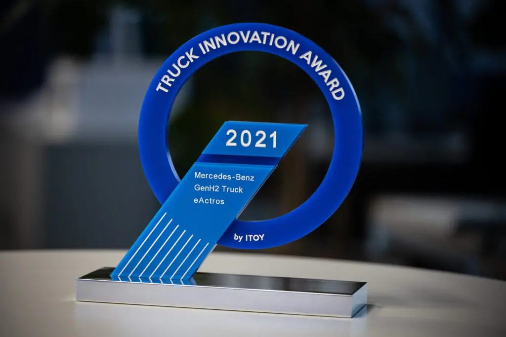 Mercedes-Benz wint Truck Innovation Award 2021 met eActros en GenH2 featured image