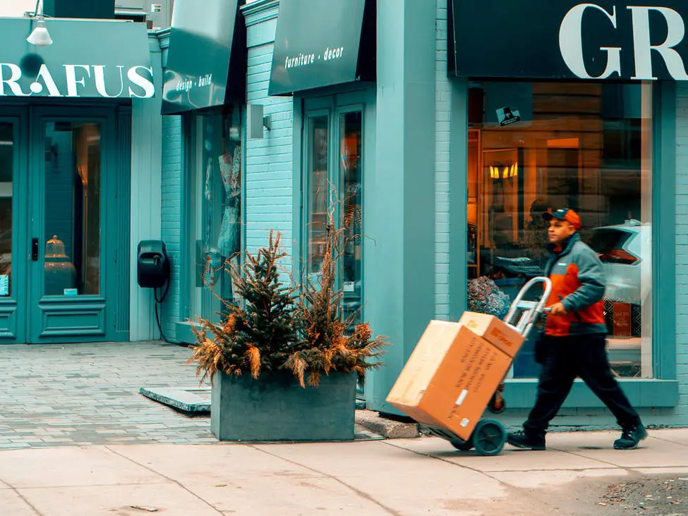 RouteLogic berekent de slimste route voor elk pakketje featured image