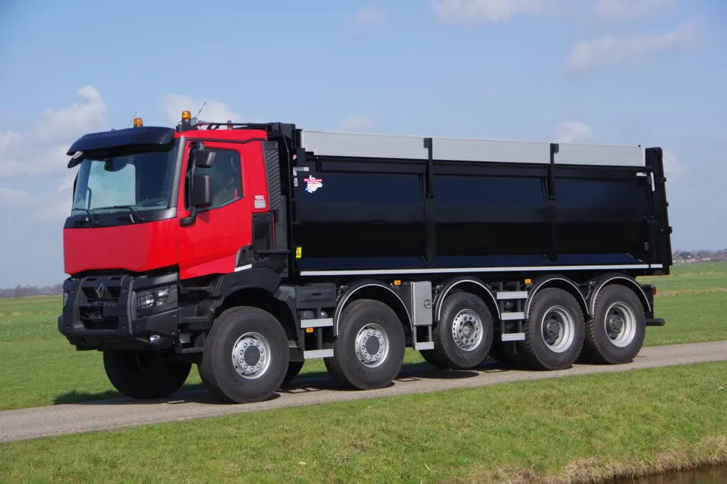 Foto’s: Veldhuizen maakt een Renault K 10×8 van een 8×8 featured image