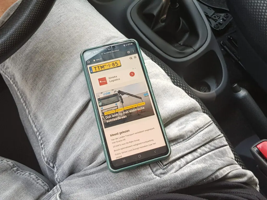 Focusflitser moet smartphonegebruik achter het stuur nu echt aanpakken featured image