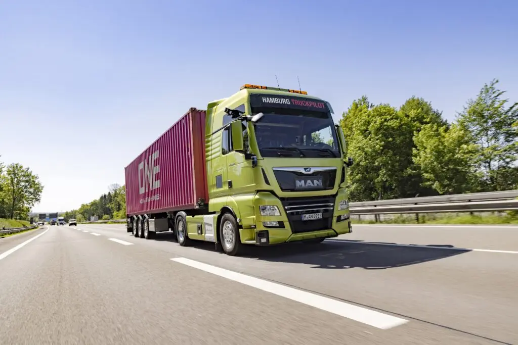 VIDEO – Hamburg TruckPilot voor zelfrijdende trucks succesvol featured image
