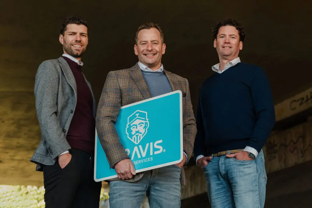 Travis Road Services haalt miljoenen op bij Versteijnen, BOM en Shell featured image