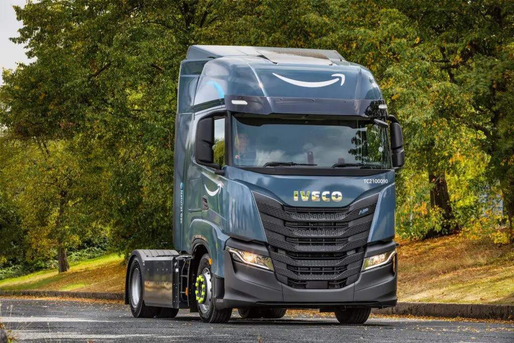 Amazon gaat rijden met 1064 Iveco’s op CNG featured image