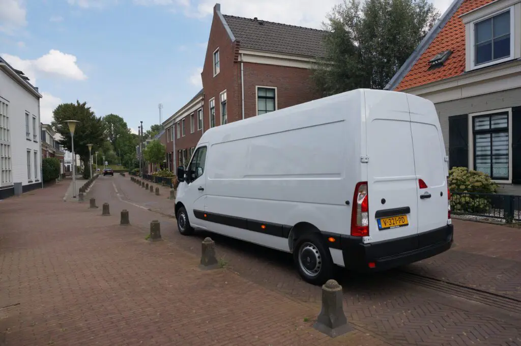 Iets langer wachten op pakket = twintig procent minder bestelauto’s featured image