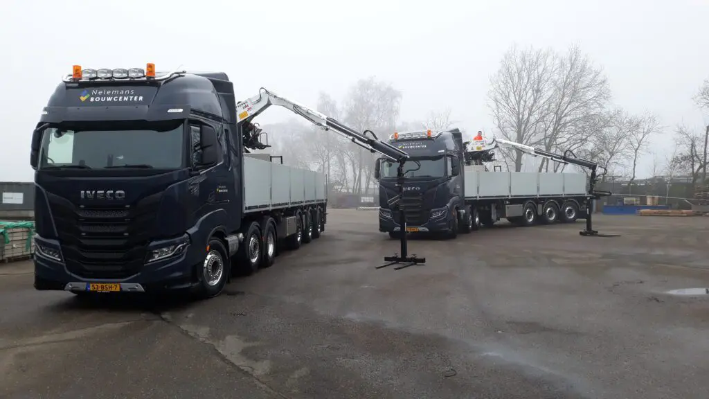 Nelemans onderweg met drieassige Pacton kraanopleggers featured image