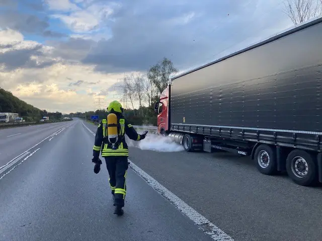 Duitse A42 dicht om lekkende LNG-truck featured image