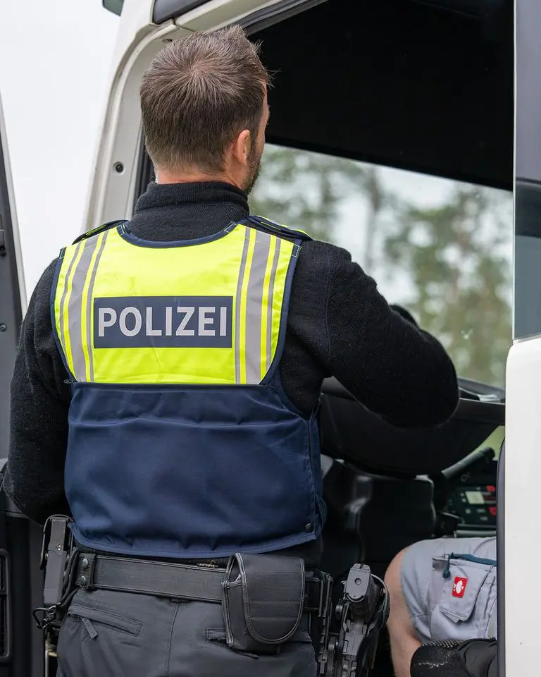 Ruim 170.000 euro boete na consequent overtreden rijtijden featured image