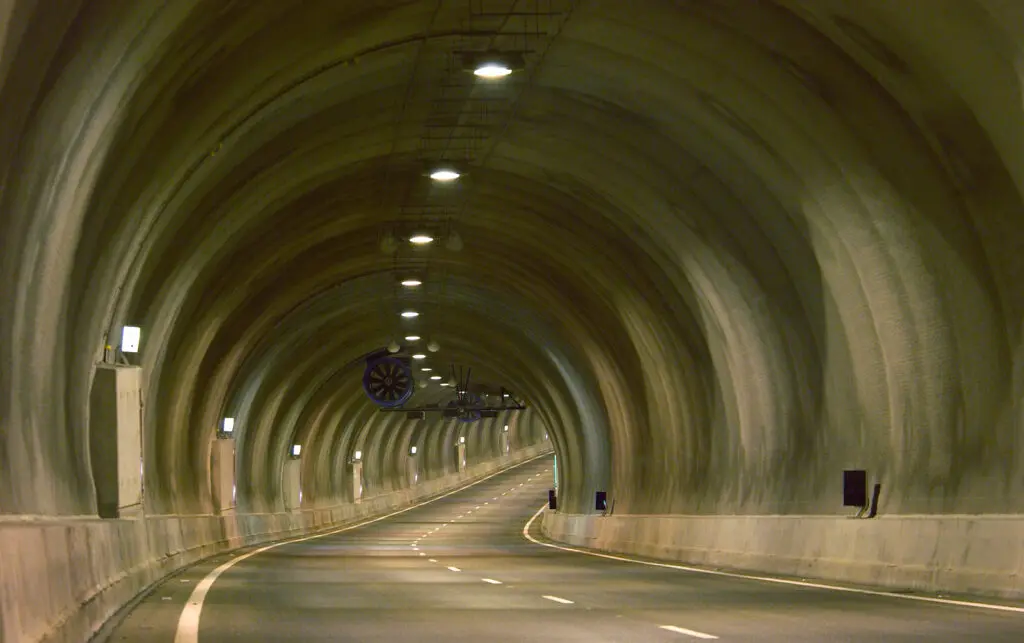‘Maak Westerscheldetunnel nu ook tolvrij voor goederenvervoer’ featured image