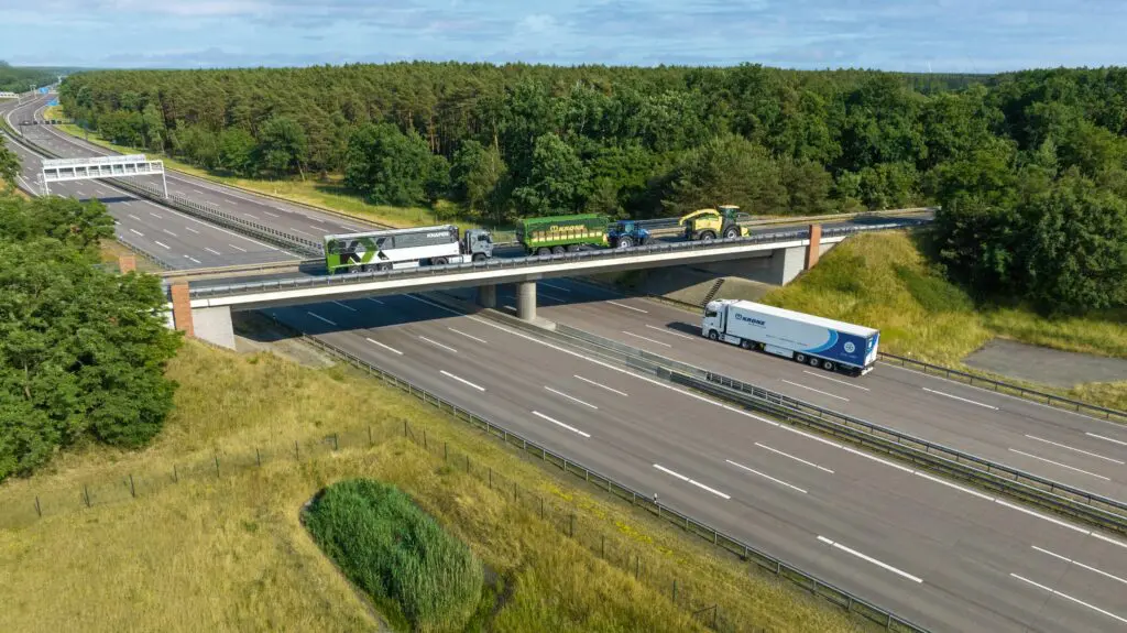 Krone trekt de broekriem aan featured image