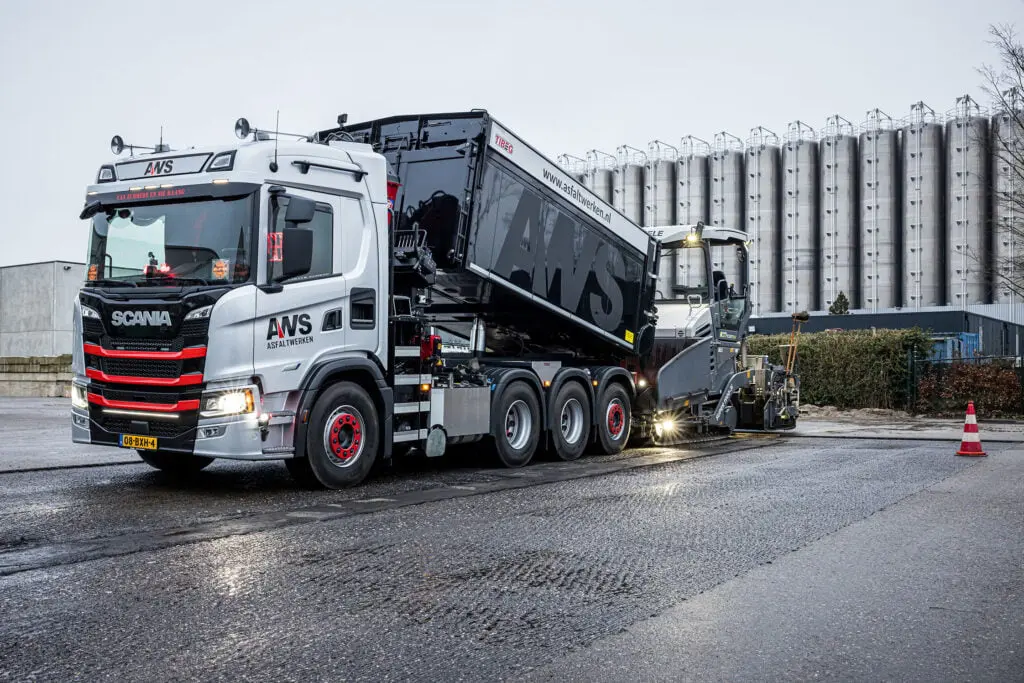 Scania vierasser voor AWS Asfaltwerken featured image